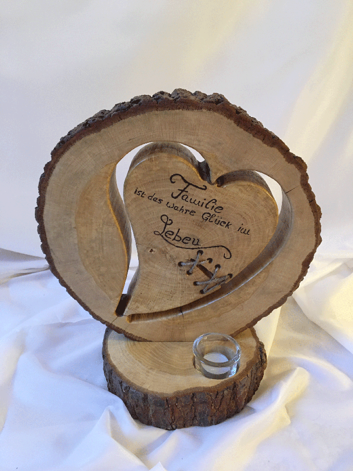 Baumscheibe mit Herz. Kunst aus dem Atelier Grillo