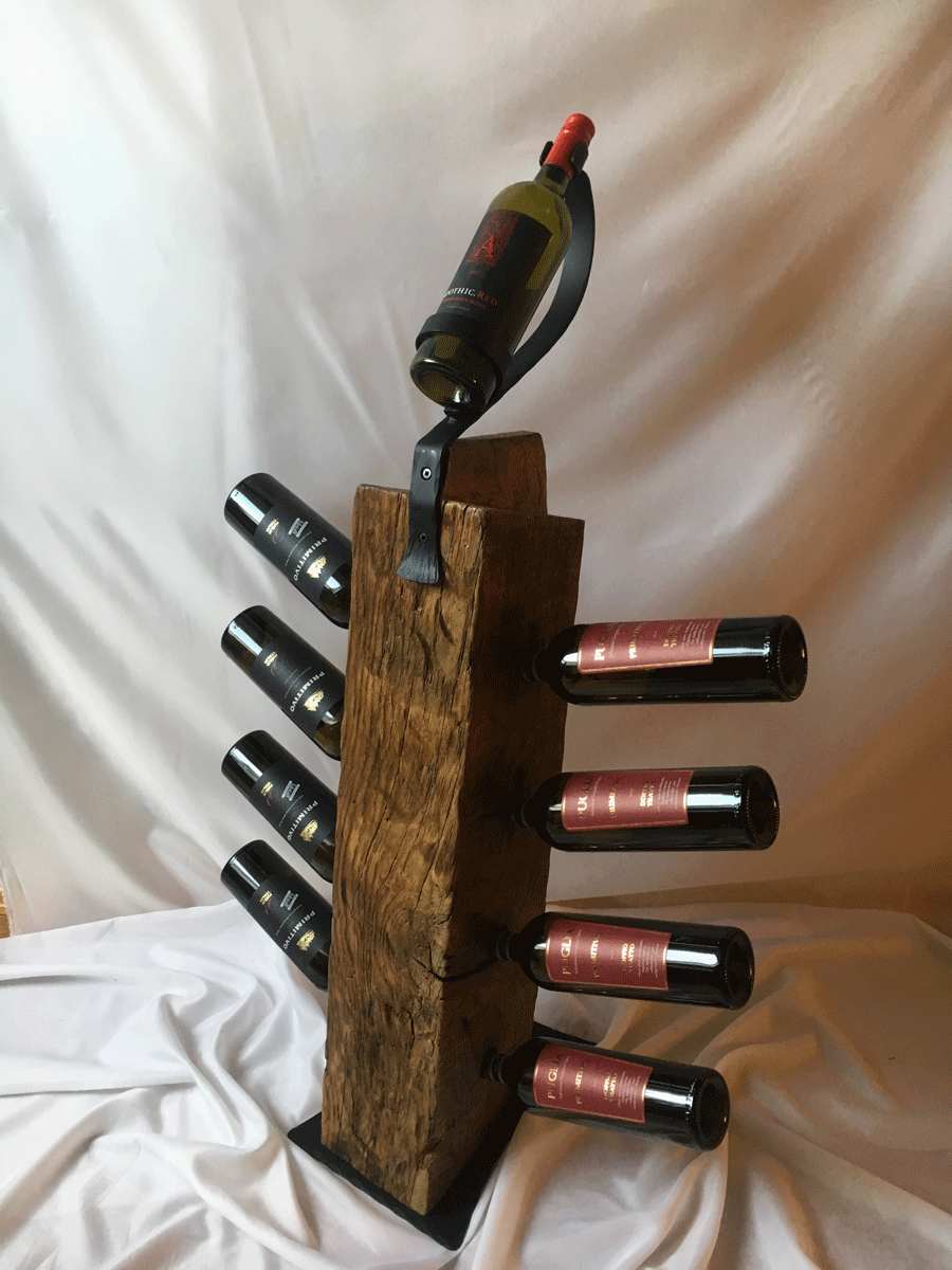 Flaschenhalter aus Eiche. Kunst aus dem Atelier Grillo